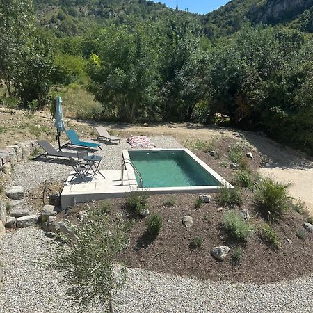 Gites Les Rochers De Plaisians Exterior photo