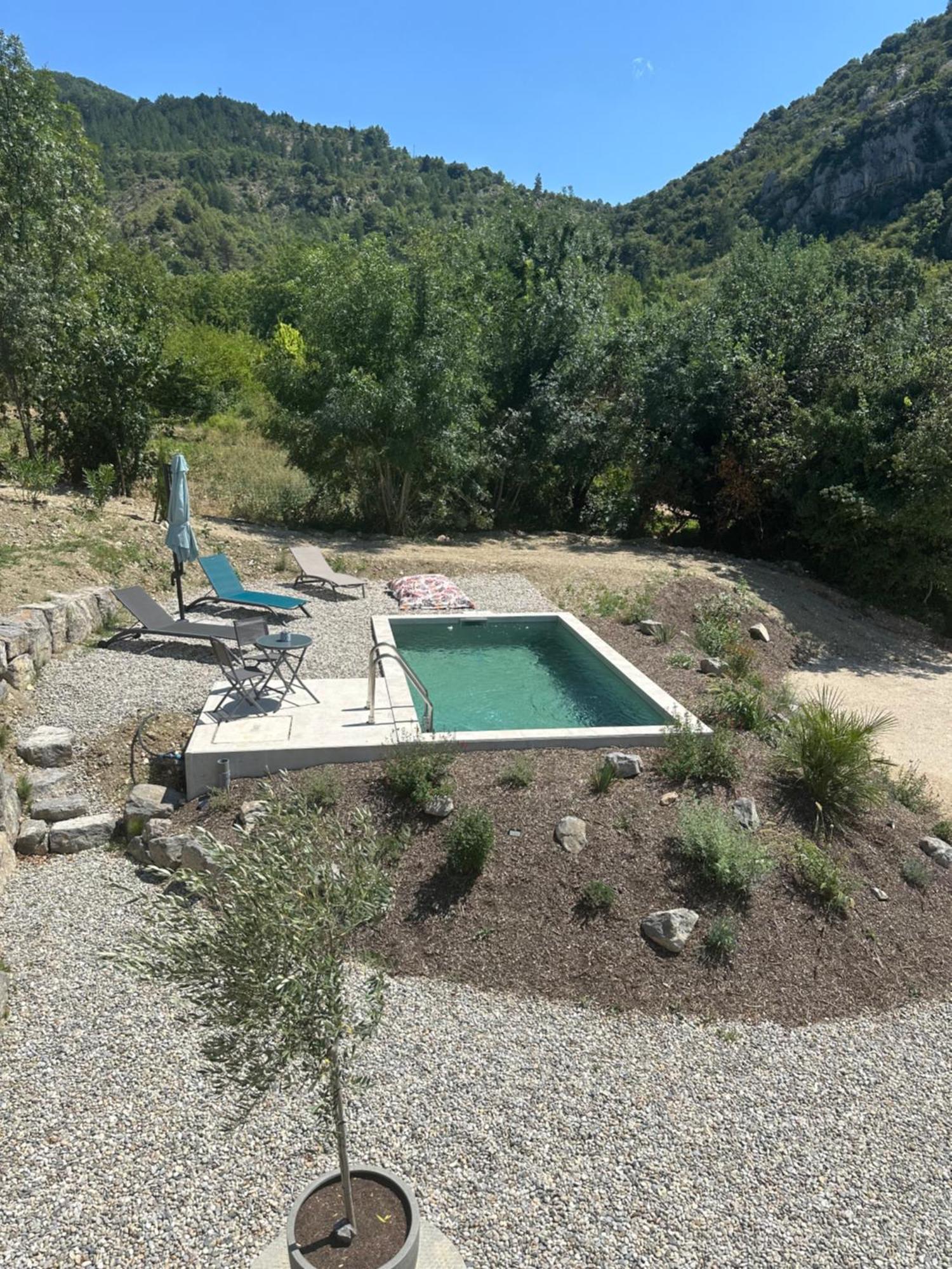 Gites Les Rochers De Plaisians Exterior photo